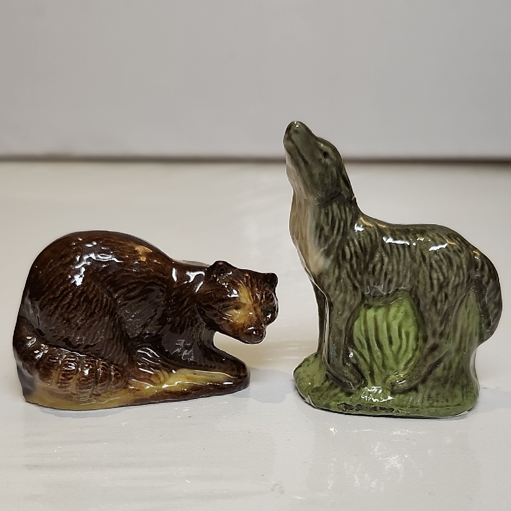 Wade England Whoppea  Figurines - Brown and Green